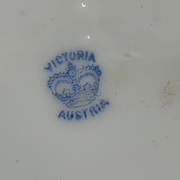 Vintage creamer Victoria, Austria. - Picture 4 of 7